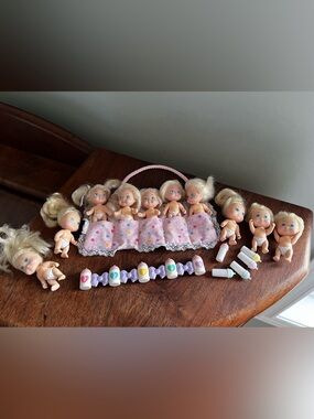 Vintage 1980s Tyco Quints 10 Baby Dolls w/ Accessories